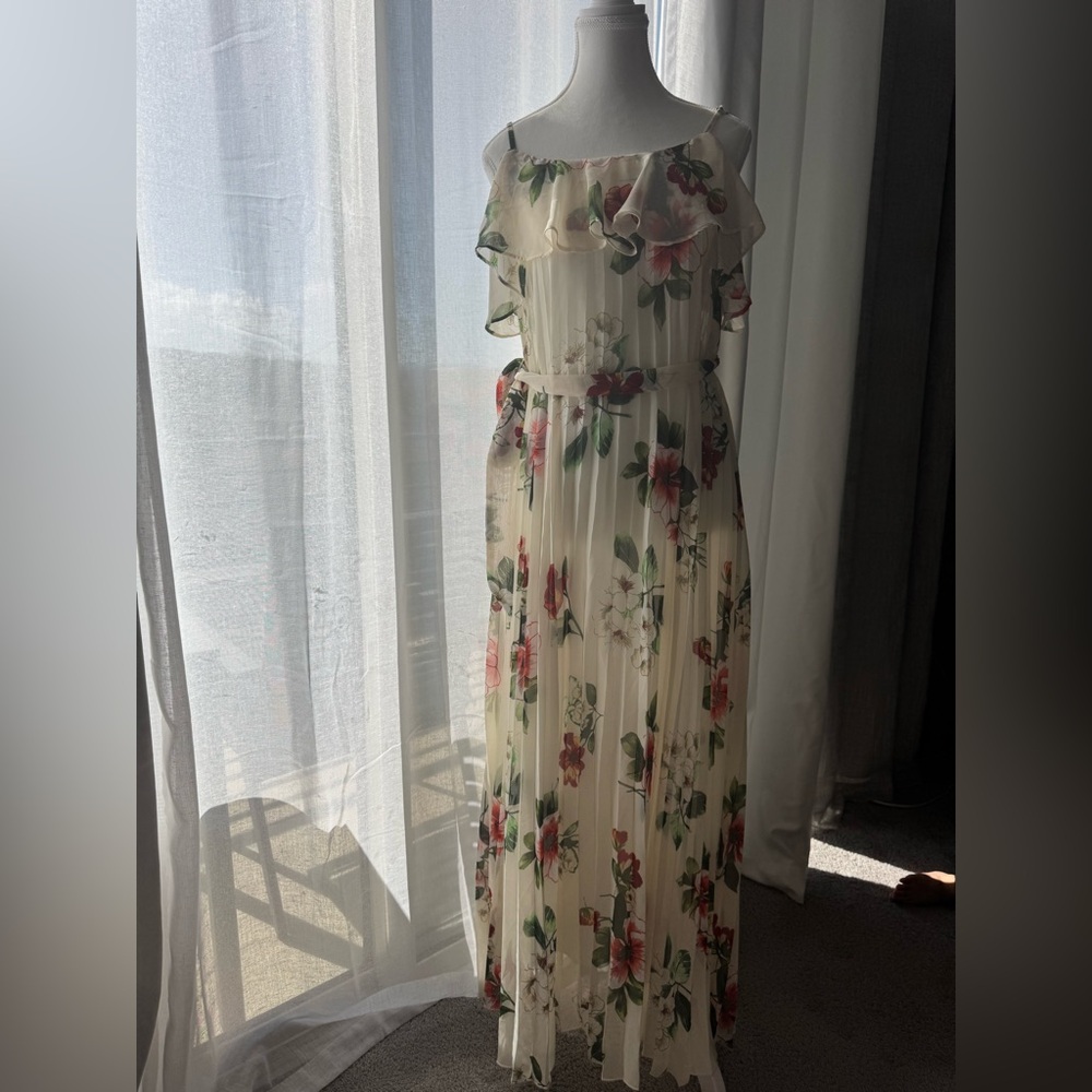 Bisou Bisou Cream Floral Maxi Dress